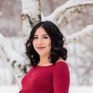 Meet your Posher, Shana